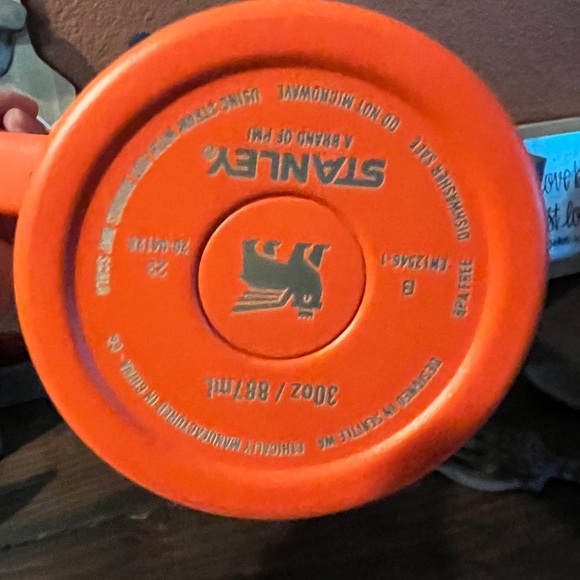 30oz STANLEY ENGRAVED DISNEYS MICKEY AND MINNIE FALL PUMPKINS - Picture 8 of 9